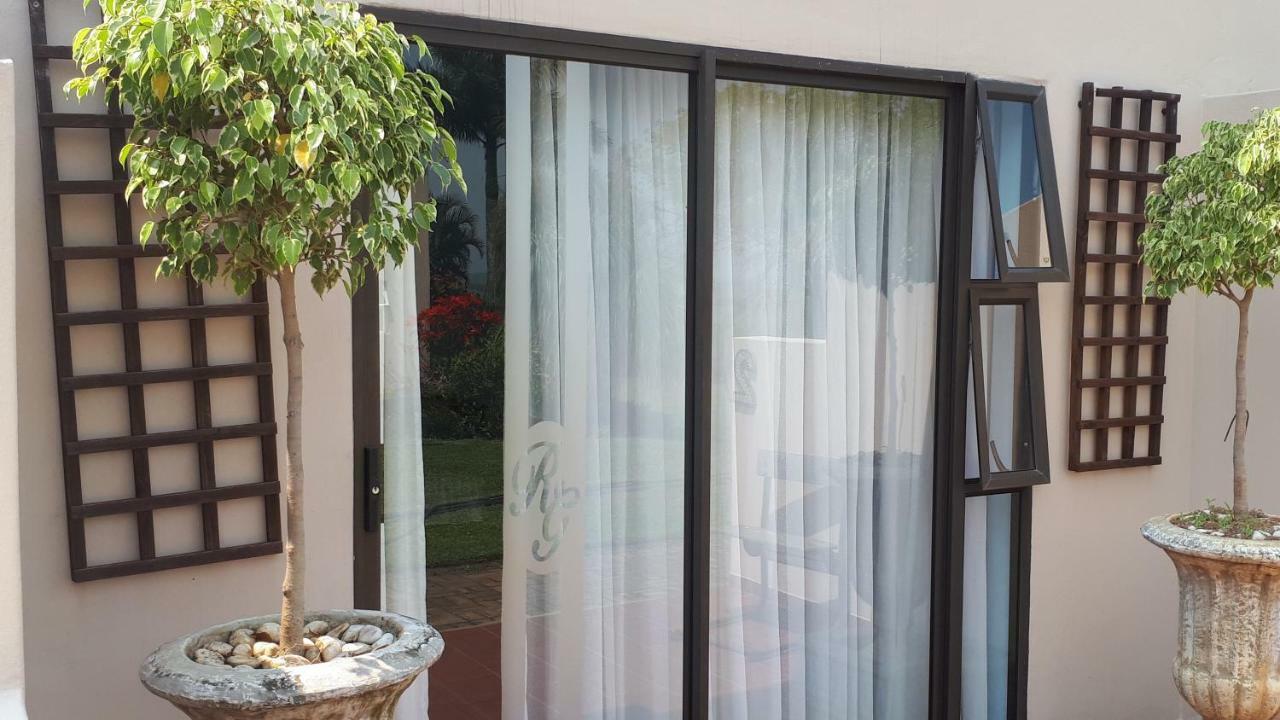 Rosegarden Guesthouse Pongola Exterior foto